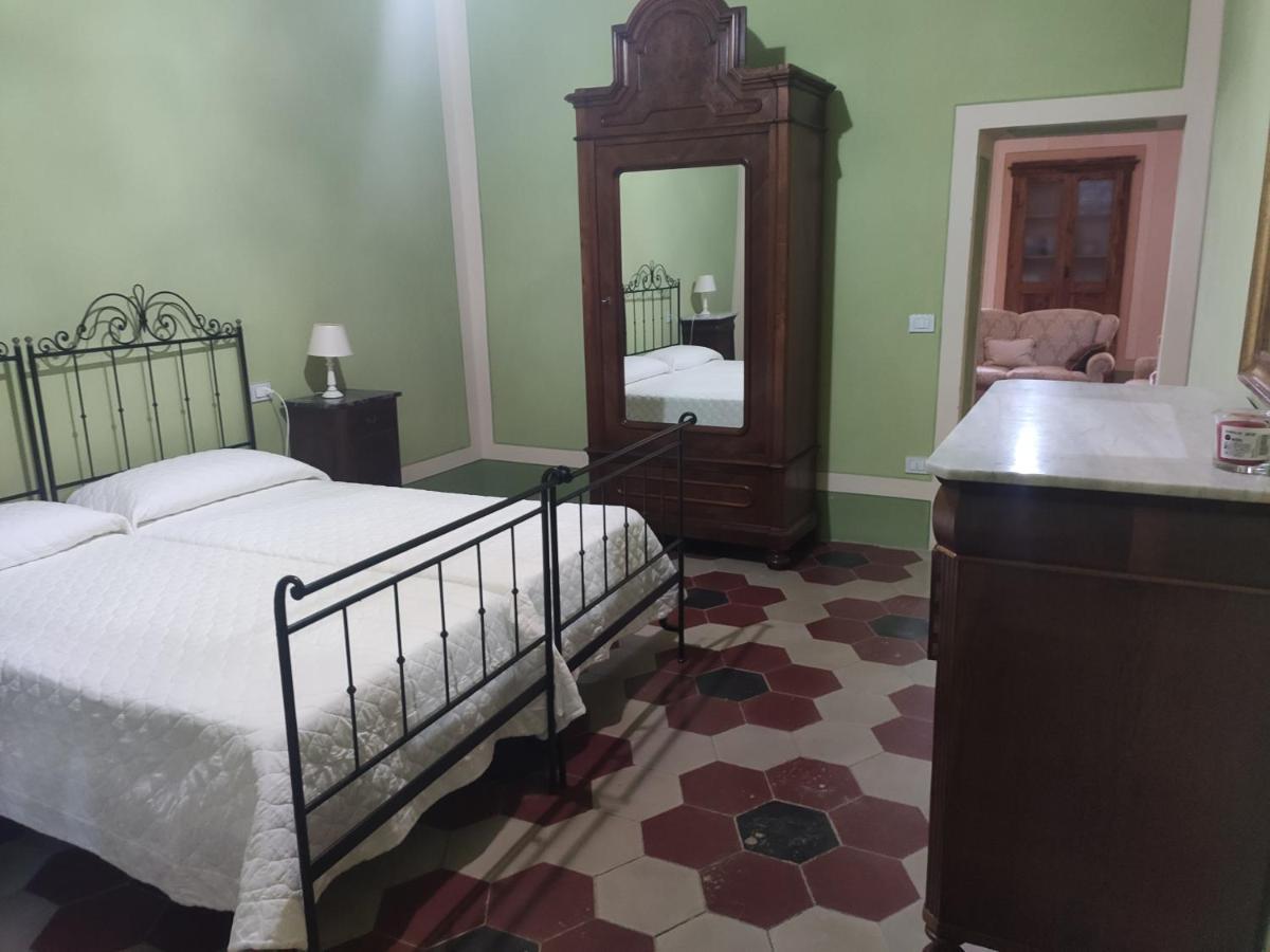 Borgo Villa A Tolli 德拉巴新堡 外观 照片